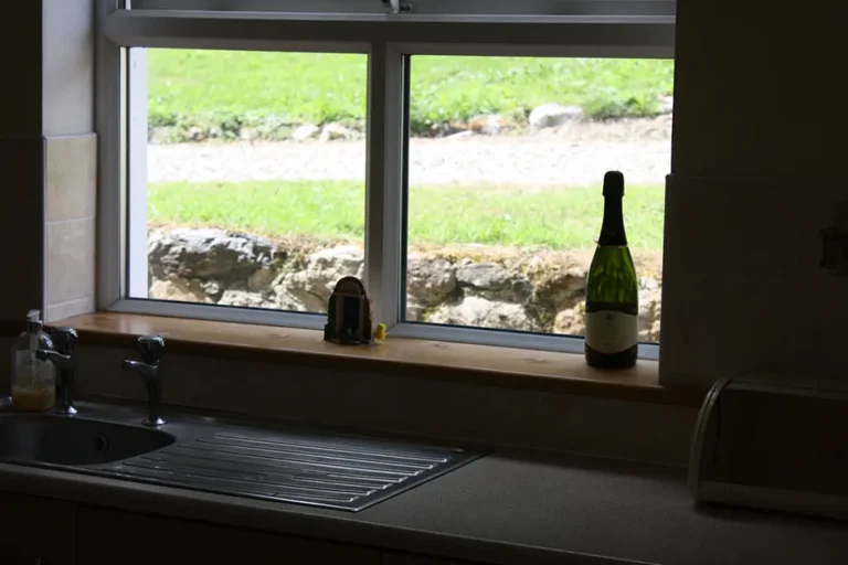 The-Coach-House-Bed-Accommodation-Wicklow-Kitchen